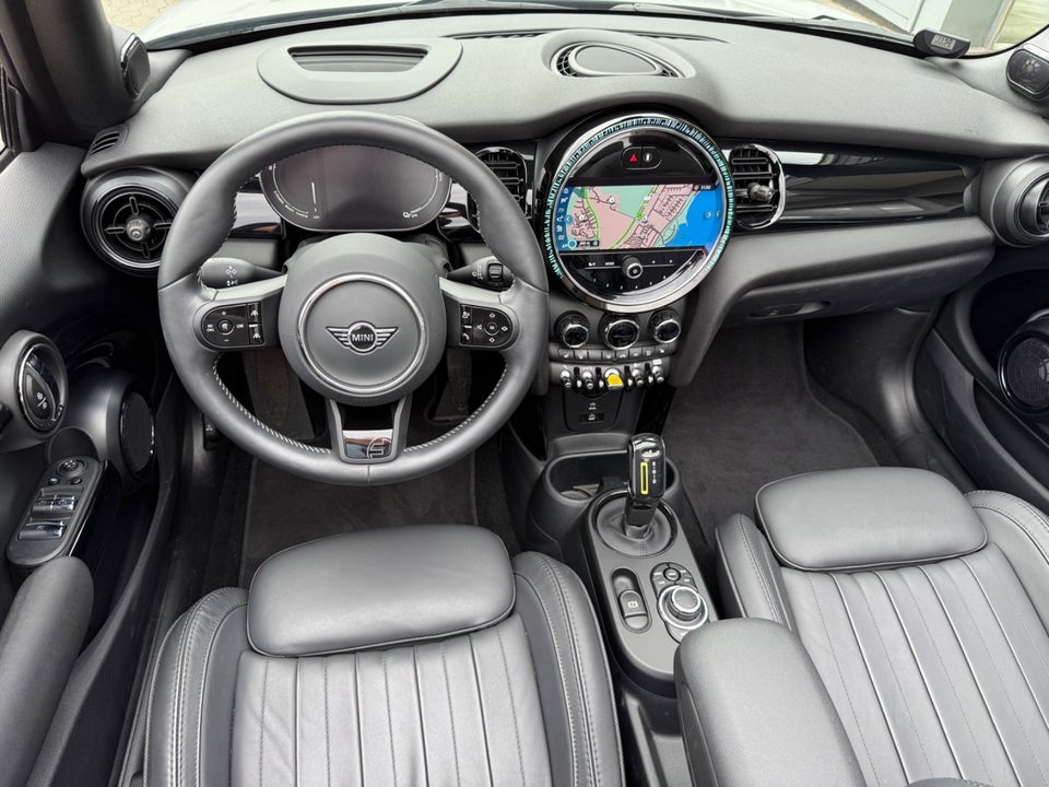 MINI Cooper SE Cabriolet 2d