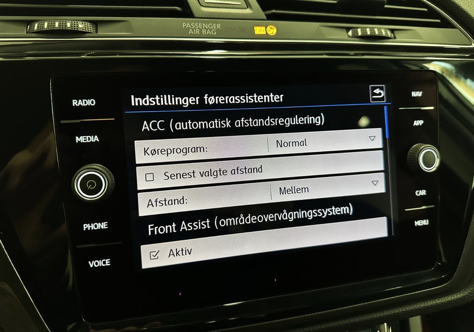 VW Touran 1,6 TDi 115 IQ.Drive DSG 7prs 5d