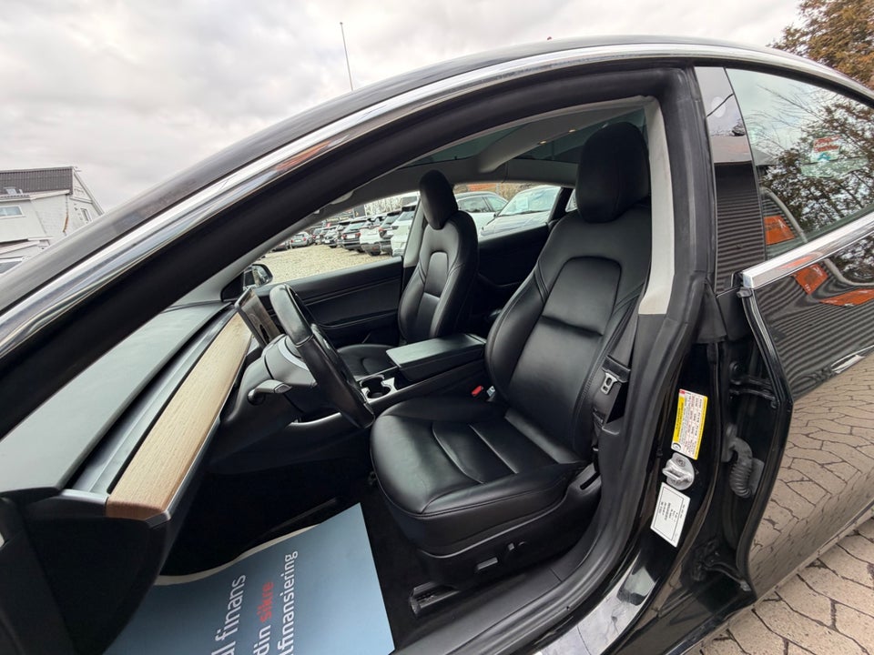 Tesla Model 3 Long Range AWD 4d