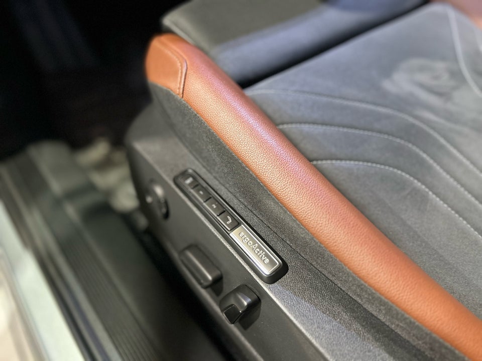 VW ID.4 77 Pro Performance Tech 5d