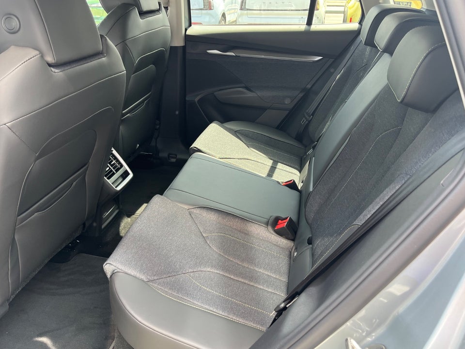 Skoda Elroq 60 iV 5d