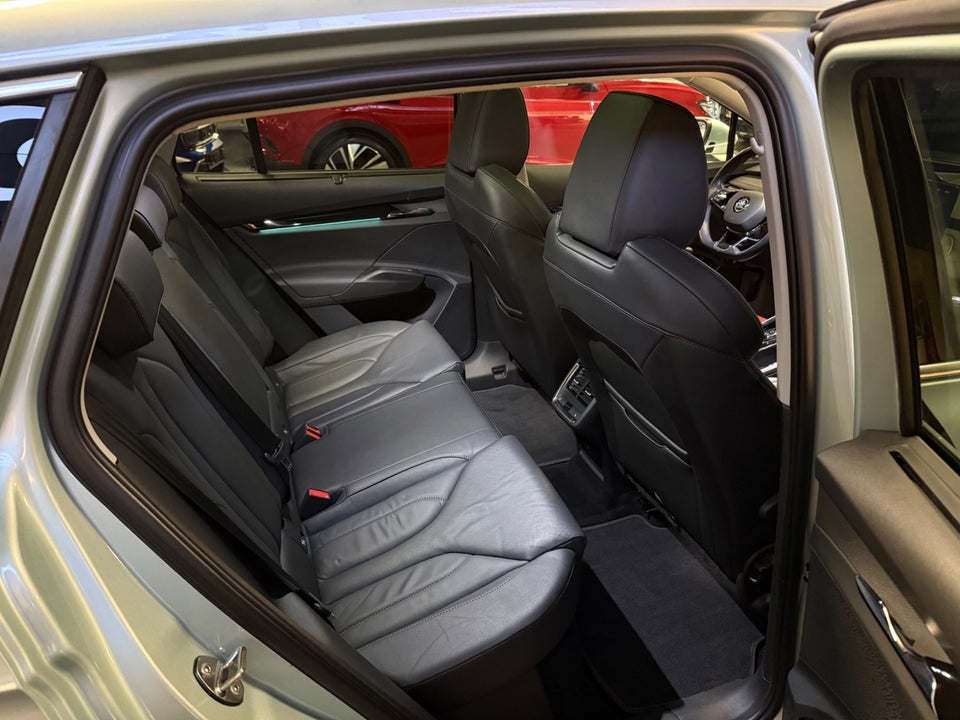 Skoda Enyaq 80 iV Suite 5d