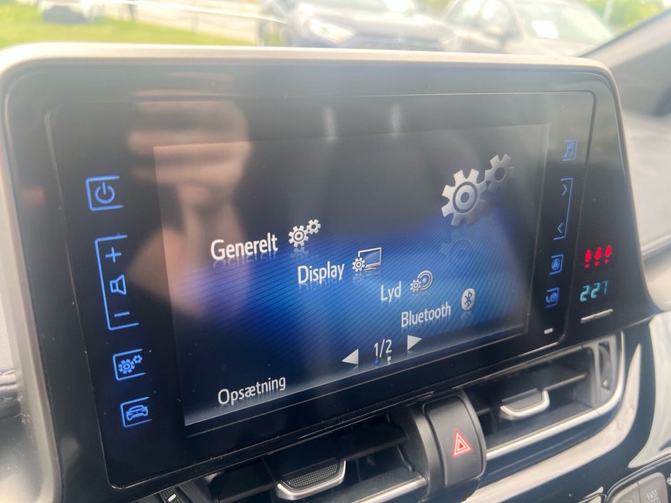 Toyota C-HR 1,8 Hybrid C-LUB Premium Selected CVT 5d