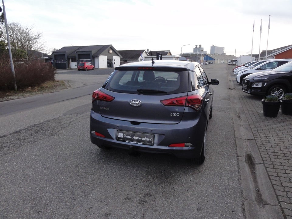 Hyundai i20 1,25 Trend 5d