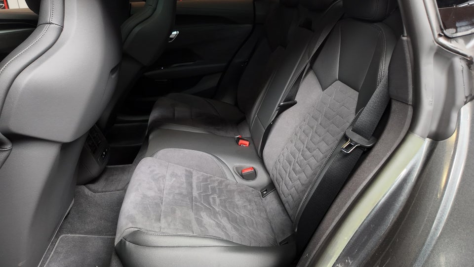 Audi e-tron GT quattro 4d