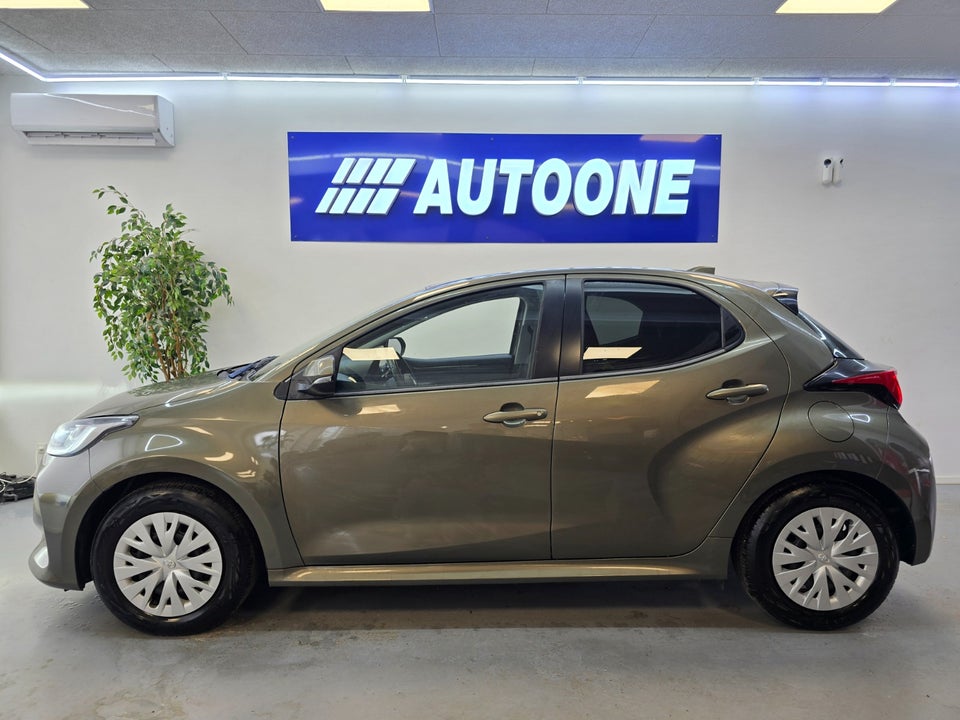 Toyota Yaris 1,5 Active 5d