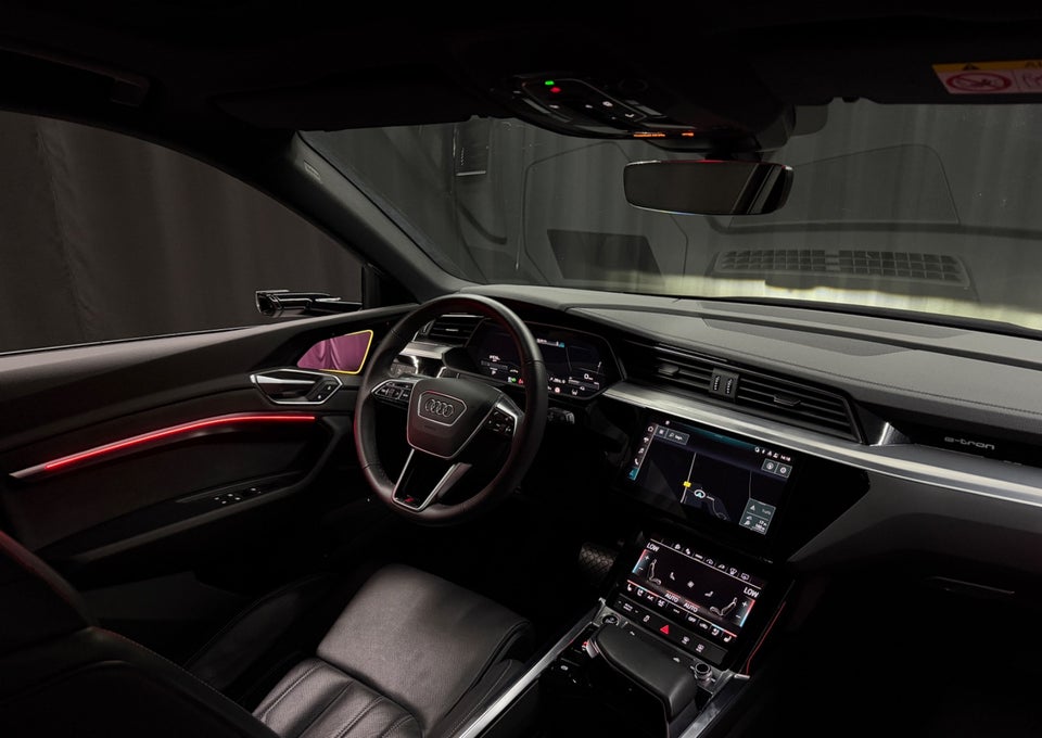 Audi e-tron 55 S-line quattro 5d