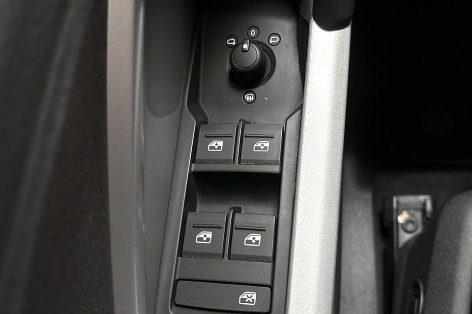 Audi Q3 45 TFSi e Attitude plus S-tr. 5d