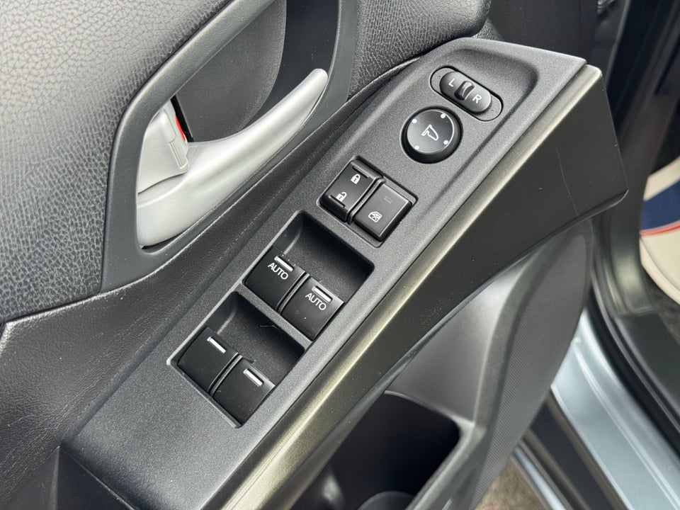 Honda Civic 1,8 i-VTEC Sport 5d