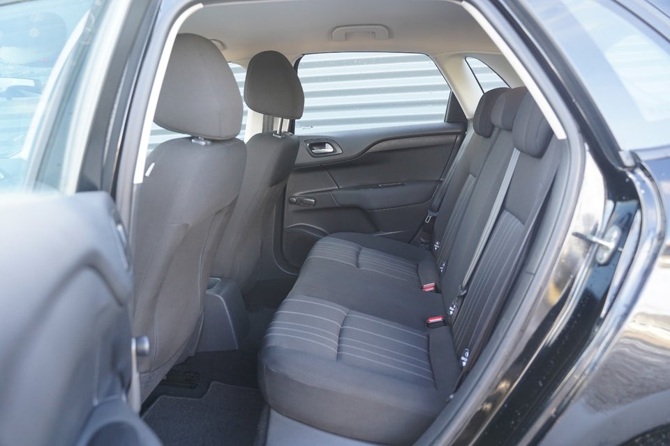 Citroën C4 1,4 VTi Attraction 5d