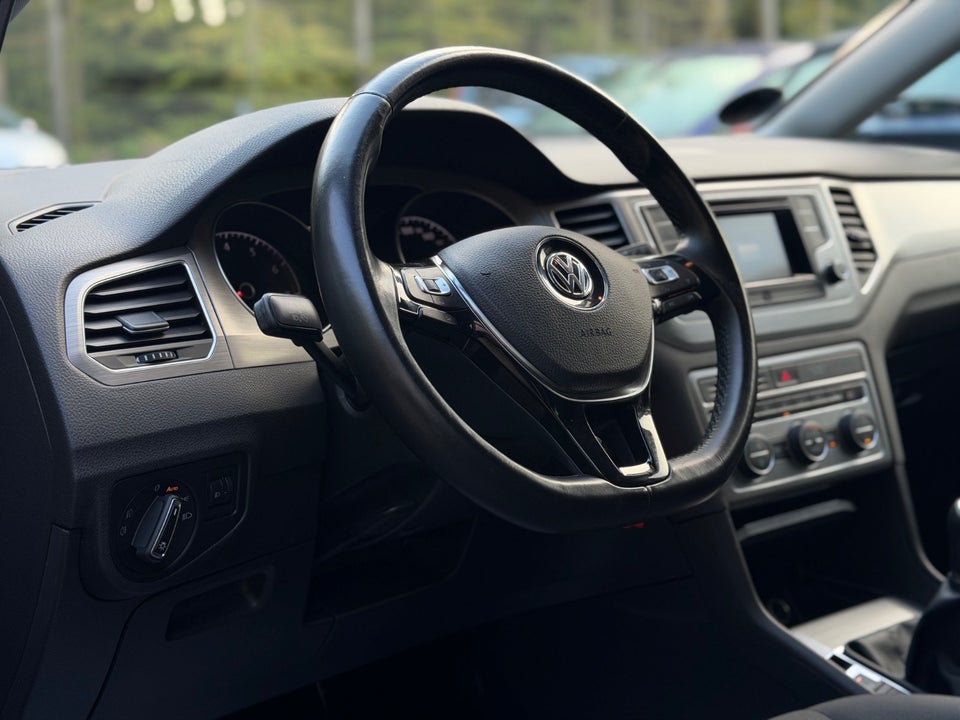 VW Golf Sportsvan 1,4 TSi 125 Highline BMT 5d