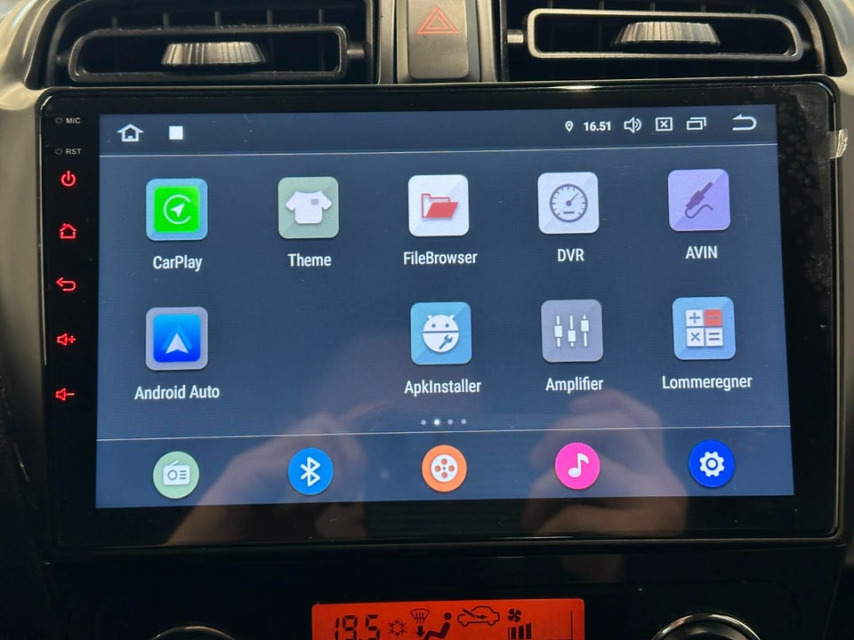 Mitsubishi Space Star 1,2 Black & White CVT 5d