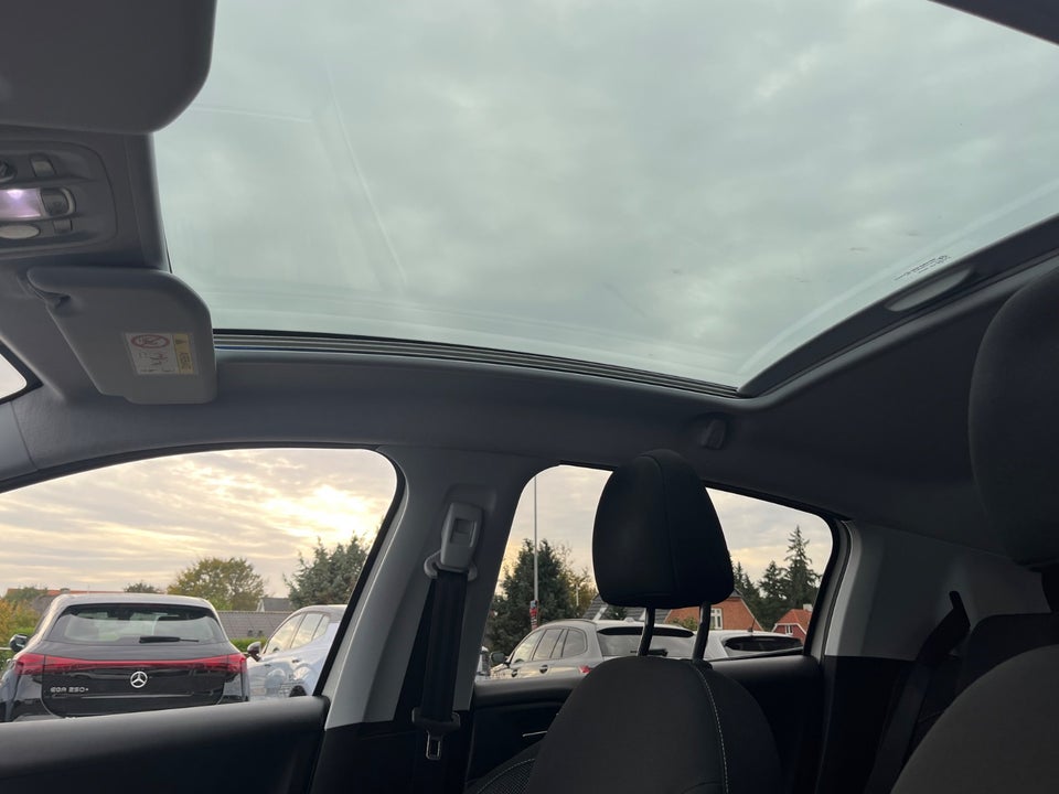 Peugeot 208 1,6 BlueHDi 100 Allure Sky 5d