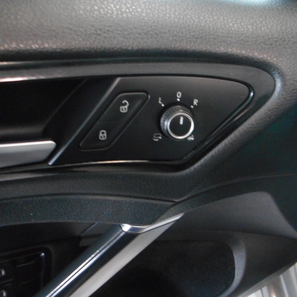 VW Golf VII 1,4 TSi 140 Highline BMT 5d
