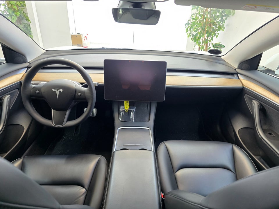 Tesla Model 3 RWD 4d