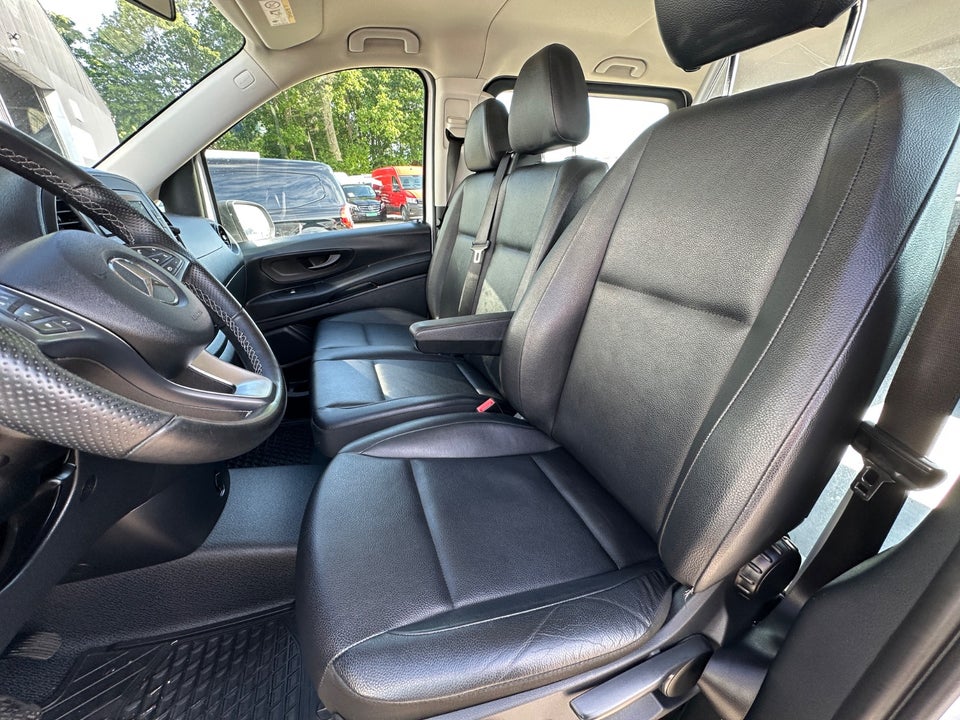 Mercedes eVito 129 Tourer PRO L Van