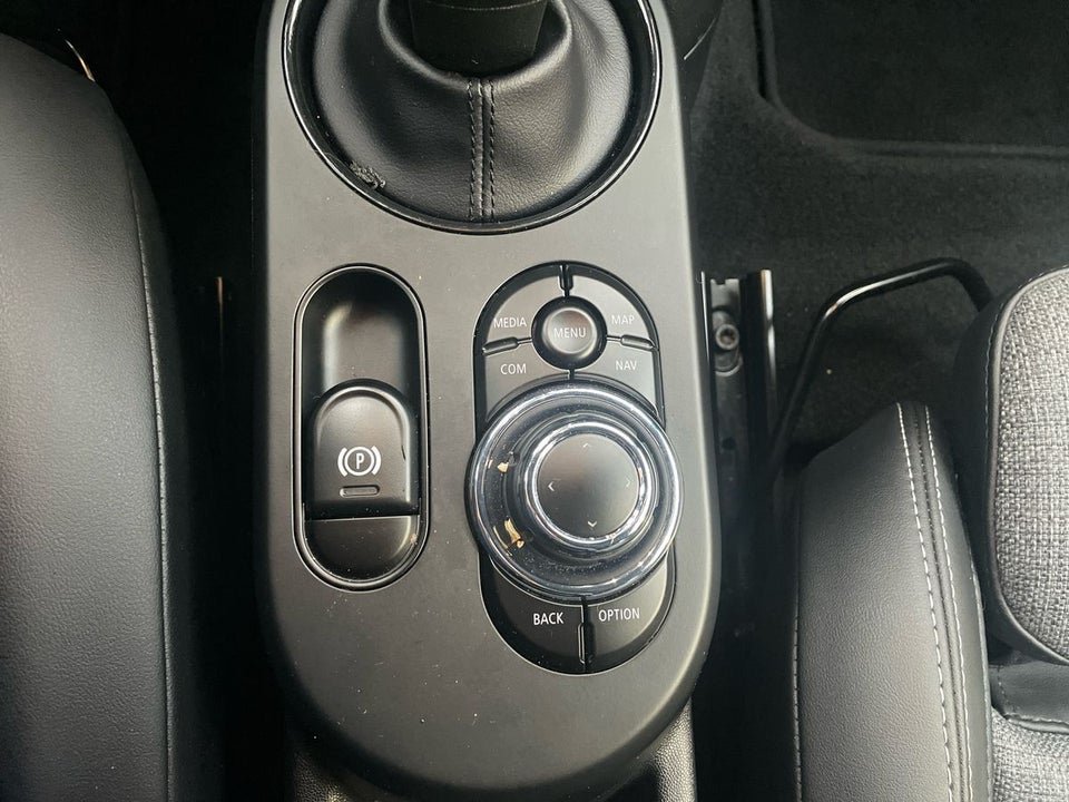 MINI Cooper SE Classic Trim 3d