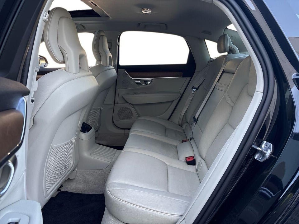 Volvo S90 2,0 T8 407 Inscription aut. AWD 4d