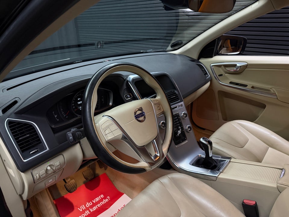 Volvo XC60 2,0 D3 150 Momentum 5d