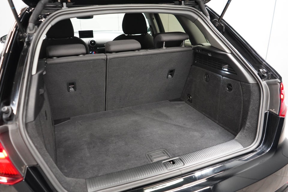 Audi A3 40 TFSi Sport Limited Sportback S-tr. 5d