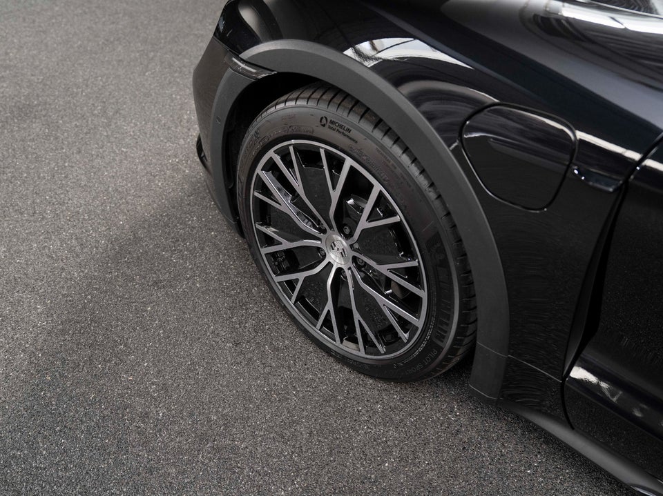 Porsche Taycan 4 Performance+ Cross Turismo 5d