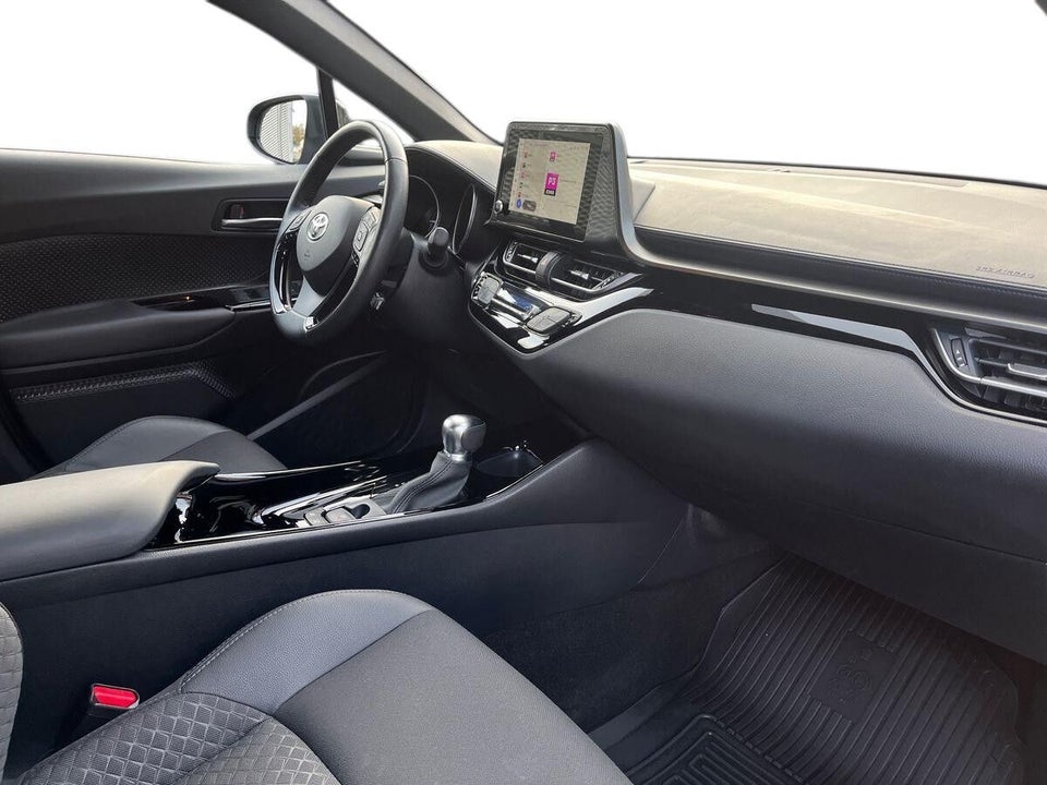 Toyota C-HR 1,8 Hybrid C-LUB Premium CVT 5d