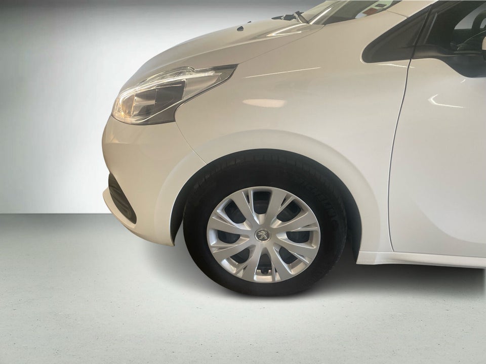 Peugeot 208 1,2 VTi 82 Strike 5d
