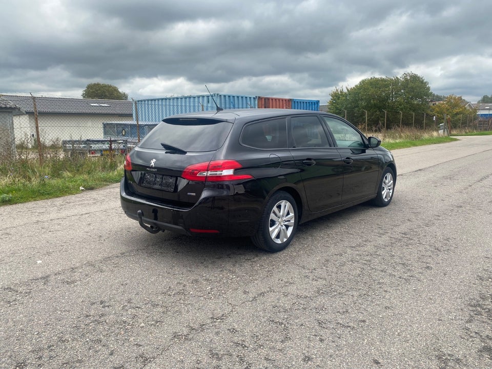 Peugeot 308 1,2 e-THP 110 Chili SW 5d
