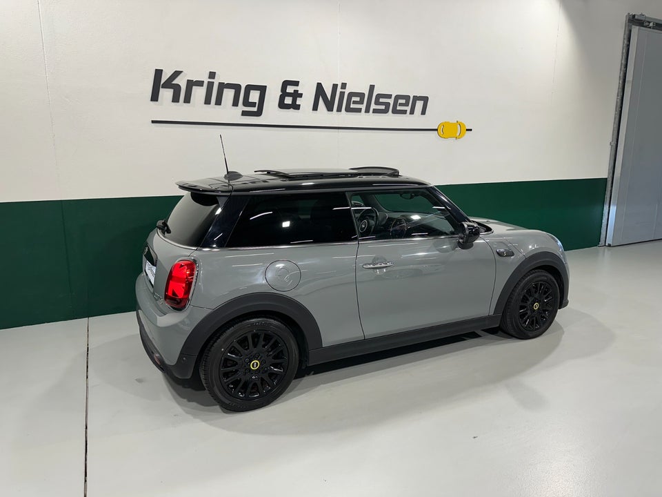 MINI Cooper SE Classic Trim 3d