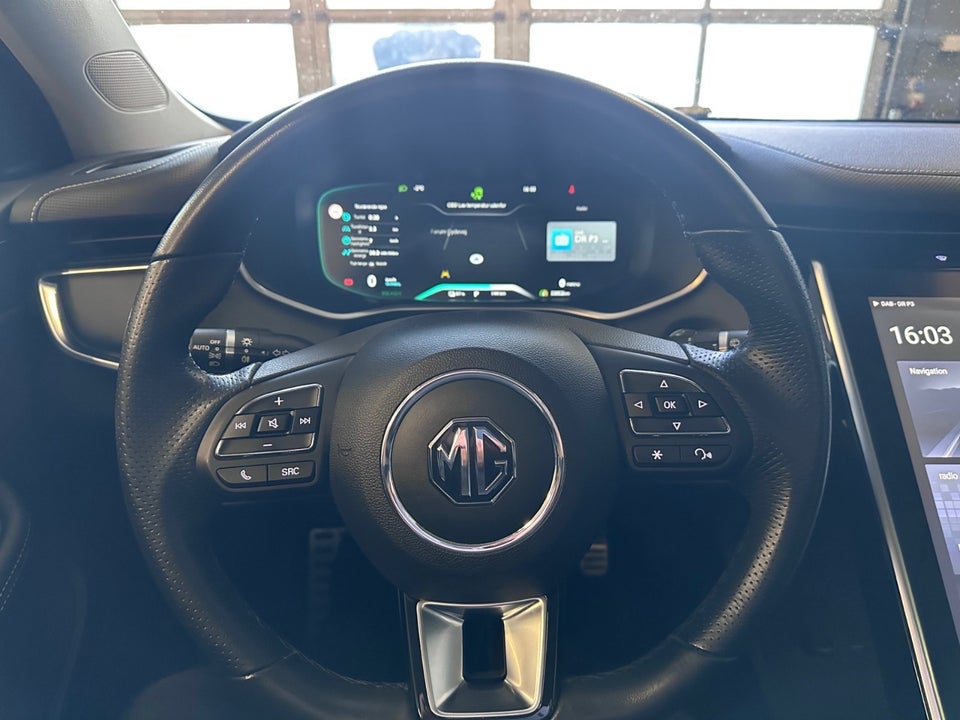 MG Marvel R Luxury 5d