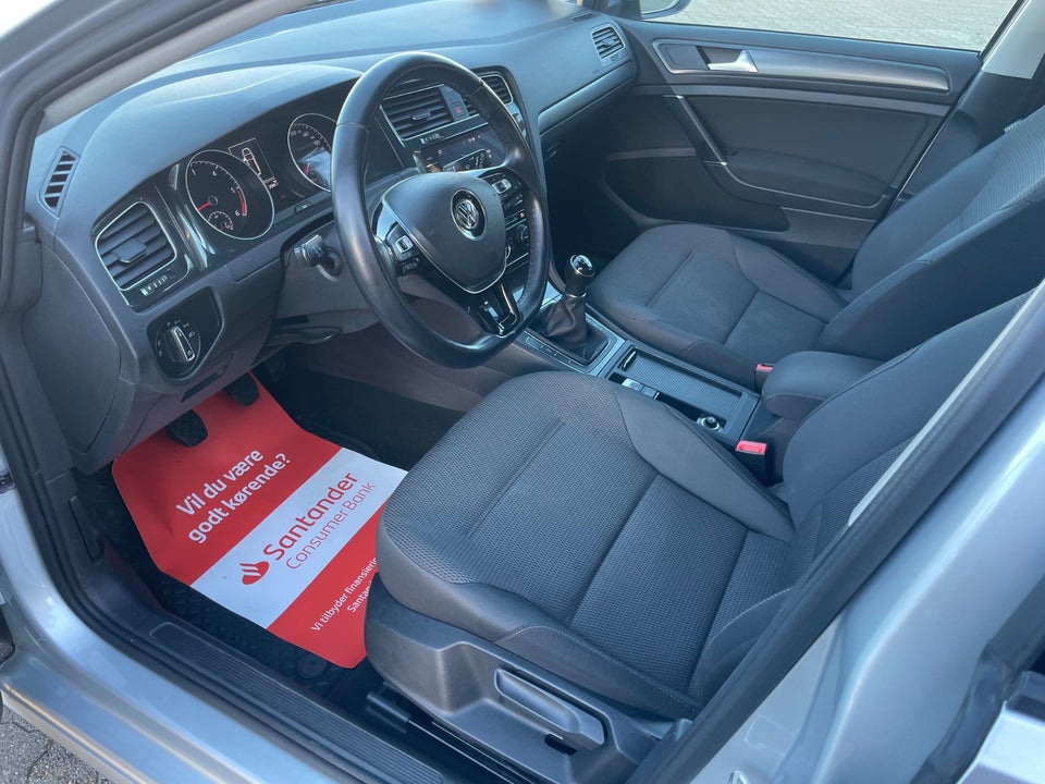 VW Golf VII 1,6 TDi 115 Comfortline Variant 5d