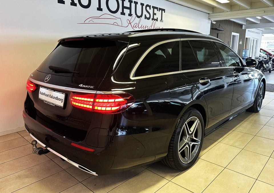 Mercedes E300 de 2,0 AMG Line stc. aut. 4Matic 5d