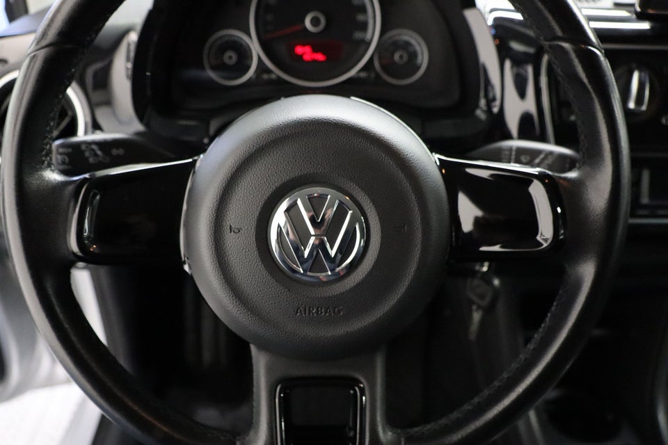 VW Up! 1,0 75 High Up! ASG 3d