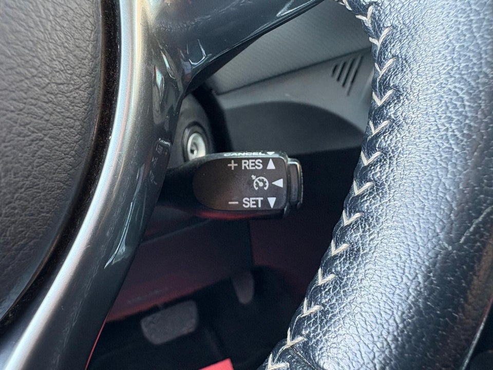 Toyota Yaris 1,5 Hybrid H2 Komfort Sport e-CVT 5d