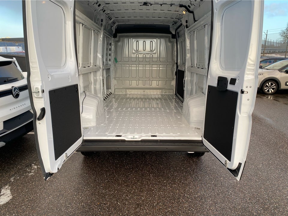 Peugeot e-Boxer 435 110 L3H2 Premium