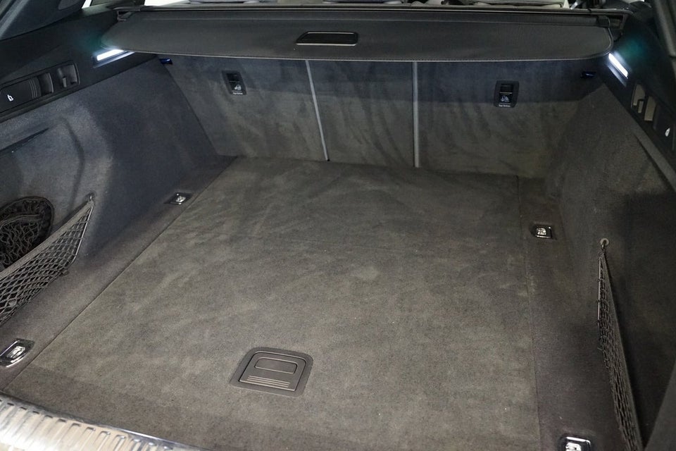 Audi Q8 e-tron 55 S-line quattro 5d