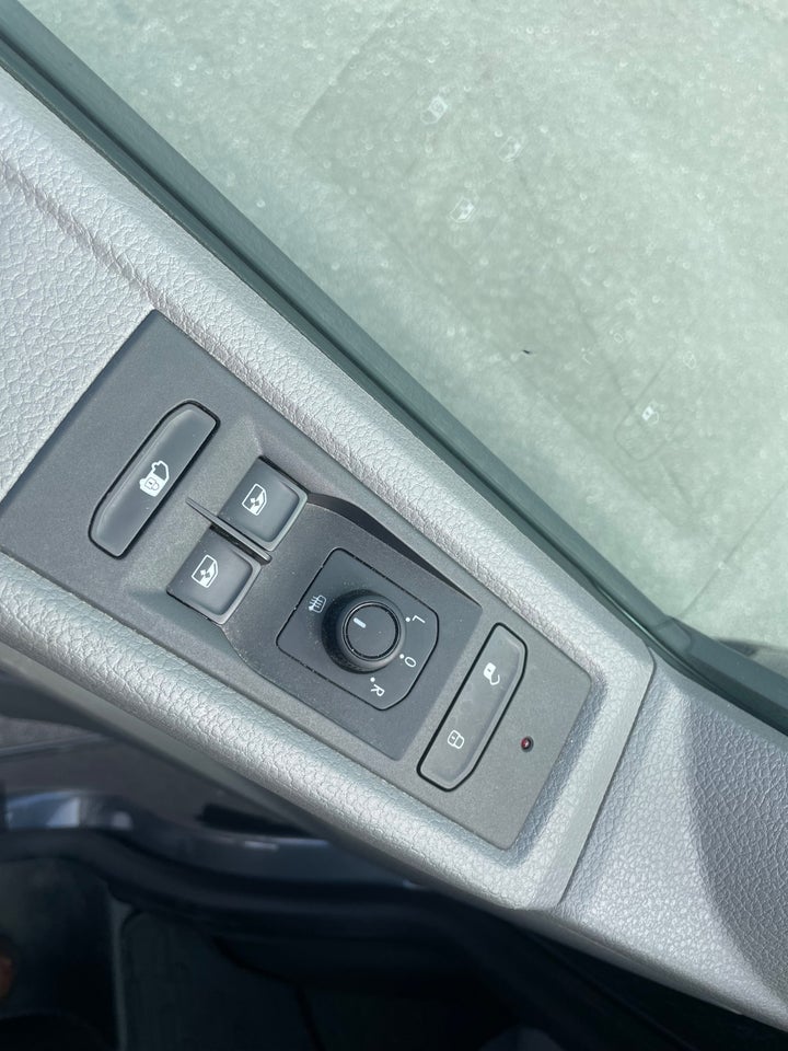 VW Transporter 2,0 TDi 150 Kassevogn DSG lang