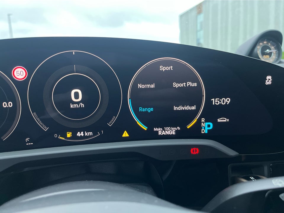 Porsche Taycan 4 Performance+ Cross Turismo 5d