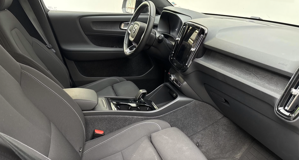Volvo XC40 ReCharge Extended Range Plus 5d