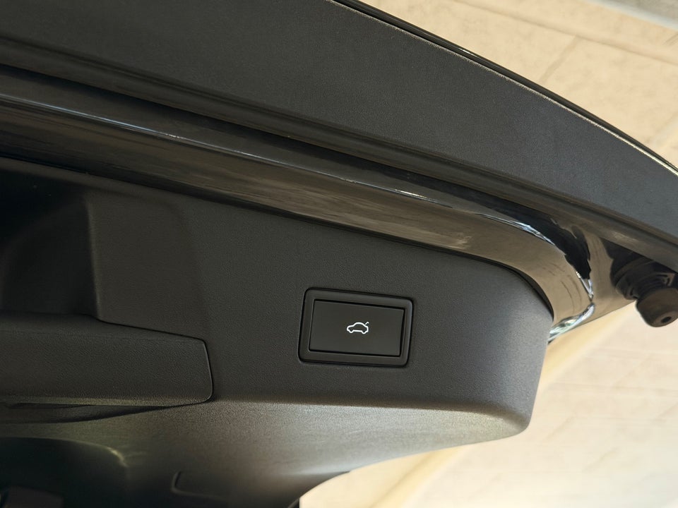 VW ID.4 77 Pro Performance Tech 5d