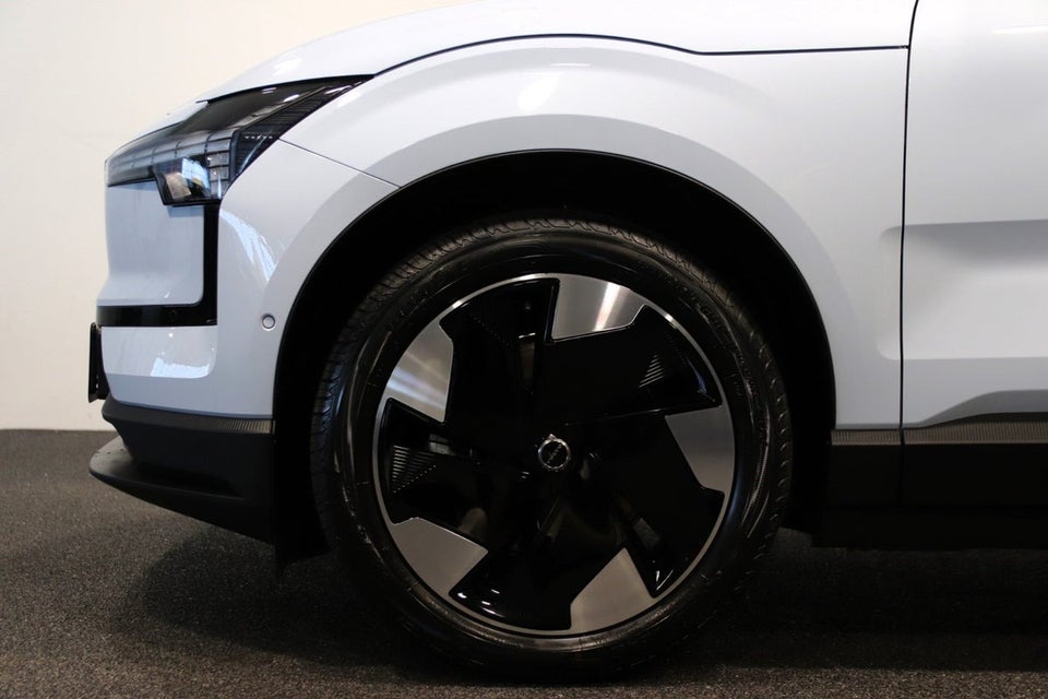 Volvo EX30 Extended Range Ultra 5d