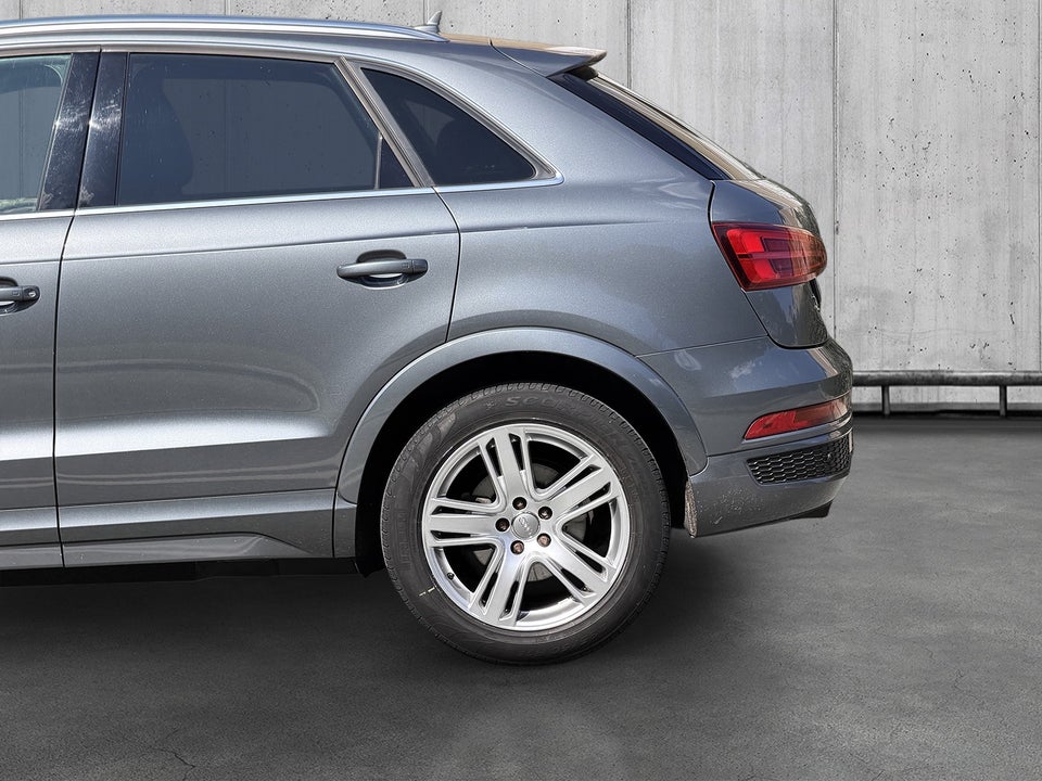 Audi Q3 2,0 TFSi 180 quattro S-tr. 5d