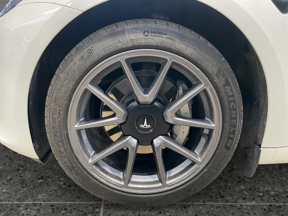 Tesla Model 3 RWD 4d