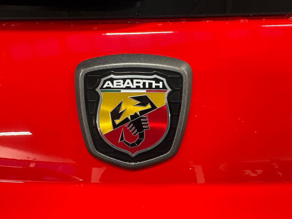 Abarth 595 1,4 T-Jet 180 Competizione aut. 3d