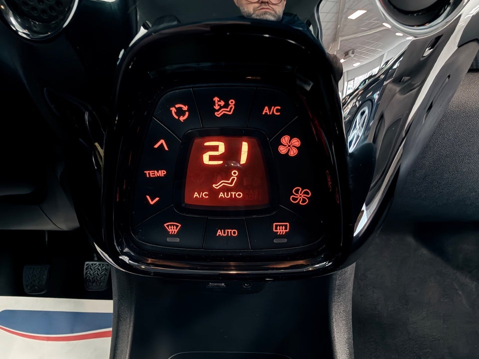 Peugeot 108 1,0 e-VTi 72 Allure+ 5d