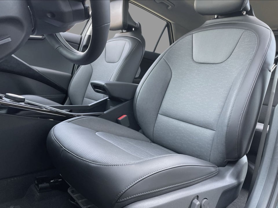 Kia Niro 64 EV Upgrade 5d