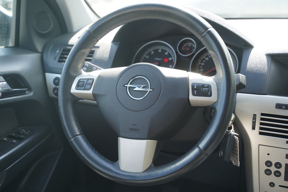 Opel Astra 1,6 16V 115 Enjoy Wagon 5d