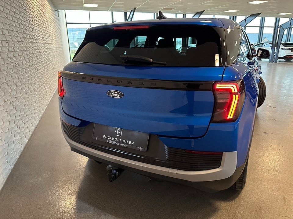 Ford Explorer 82 Premium Extended Range 5d