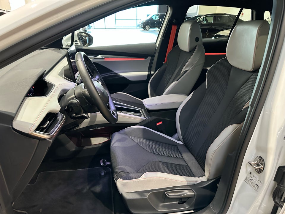 Skoda Elroq 85 iV Lodge 5d