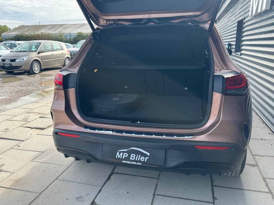 Mercedes EQA300 AMG Line 4Matic 5d